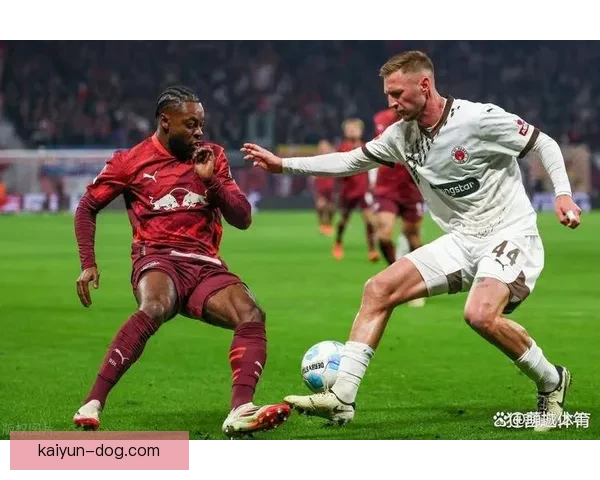 德甲法兰克福点球英雄表现稳健，助队抢夺关键积分