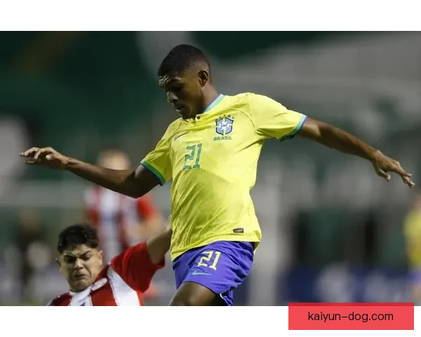 鲁本·迪亚斯技术全面性持续提升，防守组织与出球能力表现稳健